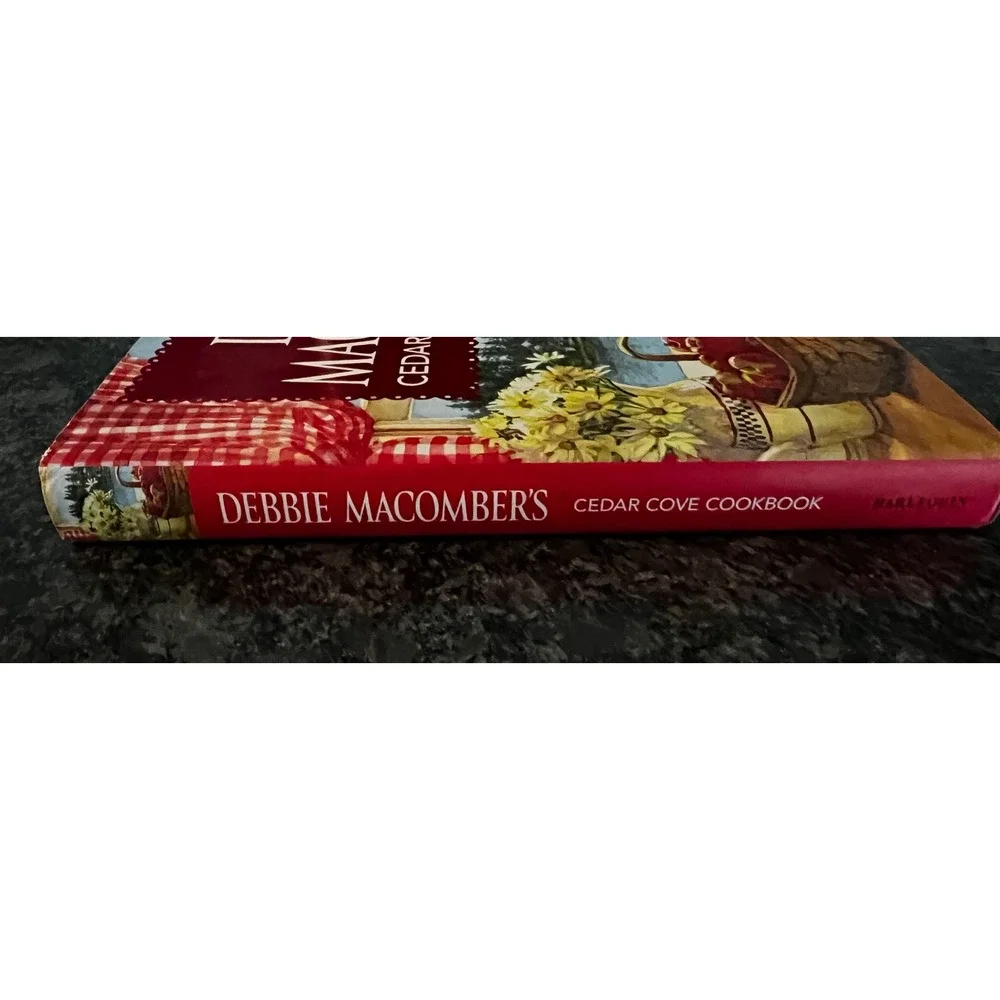 Debbie Macomber's Cedar Cove Cookbook Hardcover Recipes Baking Cooking Food 2009